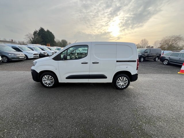 2021 Peugeot Partner 1.5L Professional 5dr - Photo 5