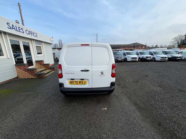 2021 Peugeot Partner 1.5L Professional 5dr - Photo 9