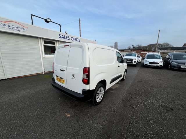 2021 Peugeot Partner 1.5L Professional 5dr - Photo 10