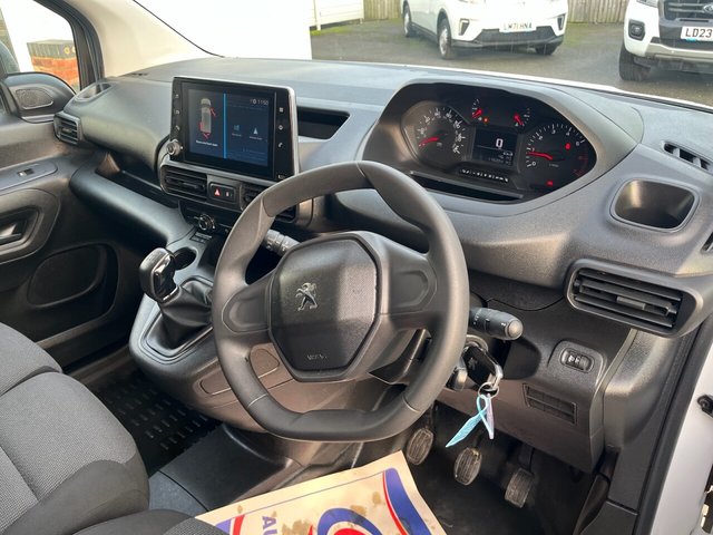 2021 Peugeot Partner 1.5L Professional 5dr - Photo 11