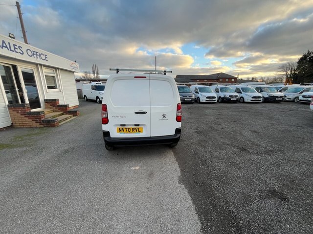 2021 Peugeot Partner 1.5L Professional 5dr - Photo 9
