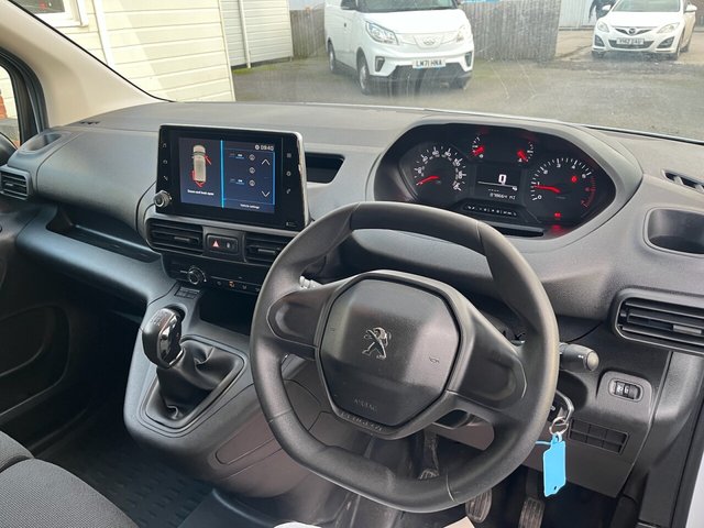 2021 Peugeot Partner 1.5L Professional 5dr - Photo 11