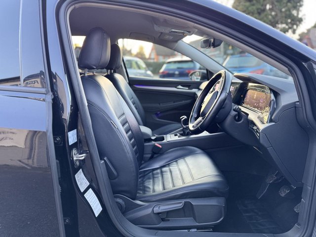 2021 VOLKSWAGEN GOLF 1.5 TSI Life Hatchback 5dr Petrol Manual Euro 6 (s/s) (150 ps) - Photo 12