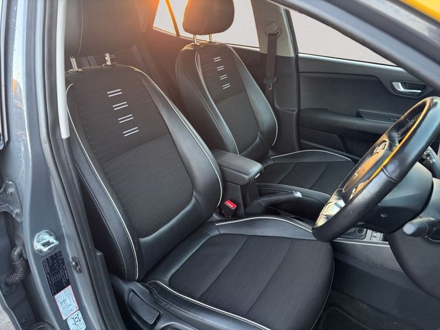 2023 KIA STONIC - Photo 12