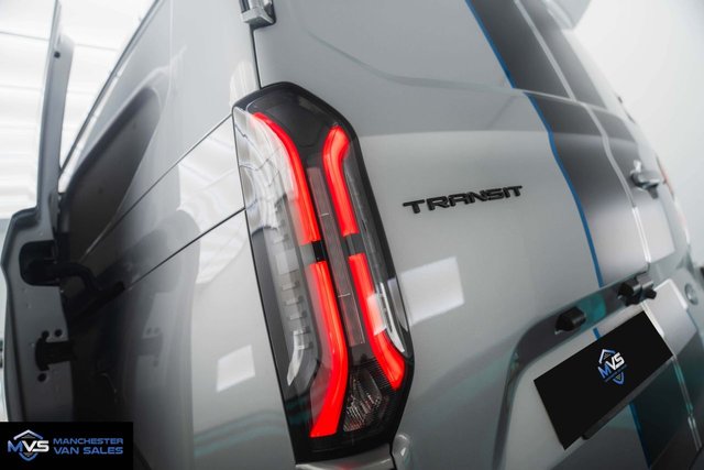 2024 Ford Transit Custom 2L Sport 5dr - Photo 7