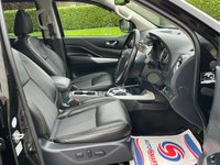 USED 2019 69 NISSAN NAVARA 2.3 dCi N-Guard Pickup Double Cab 4dr Diesel Auto 4WD Euro 6 (190 ps) SUNROOF + PARKING SENSORS ** NO VAT