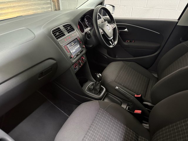 2017 VOLKSWAGEN POLO 1.2 TSI Match Edition Hatchback 5dr Petrol Manual Euro 6 (s/s) (90 ps) - Photo 2