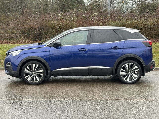 2018 PEUGEOT 3008 - Photo 2