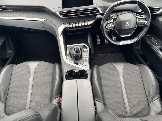 2018 PEUGEOT 3008 - Photo 10