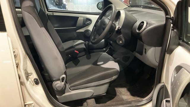 2012 CITROEN C1 - Photo 9