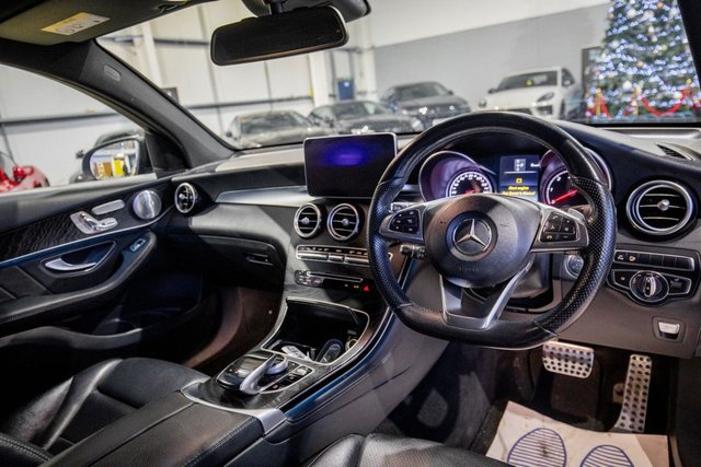 2017 Mercedes-Benz Glc 2.1L Amg Line 5dr - Photo 2