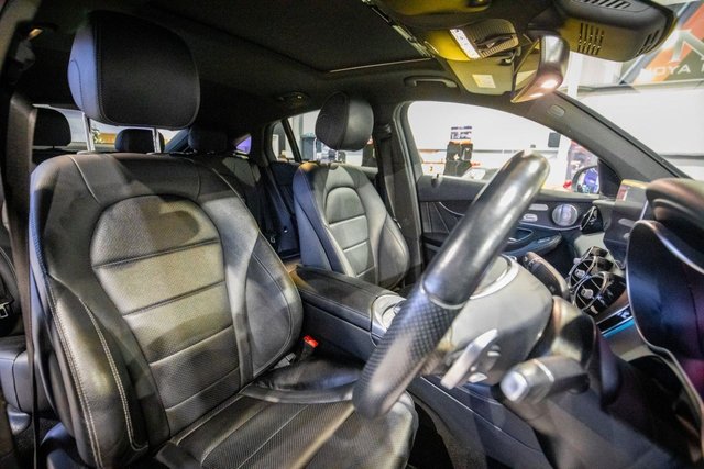 2017 Mercedes-Benz Glc 2.1L Amg Line 5dr - Photo 3