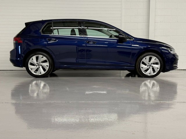 2022 VOLKSWAGEN GOLF 2022 1.5 TSI Style Hatchback 5dr Petrol Manual Euro 6 (s/s) (150 ps) - Photo 2