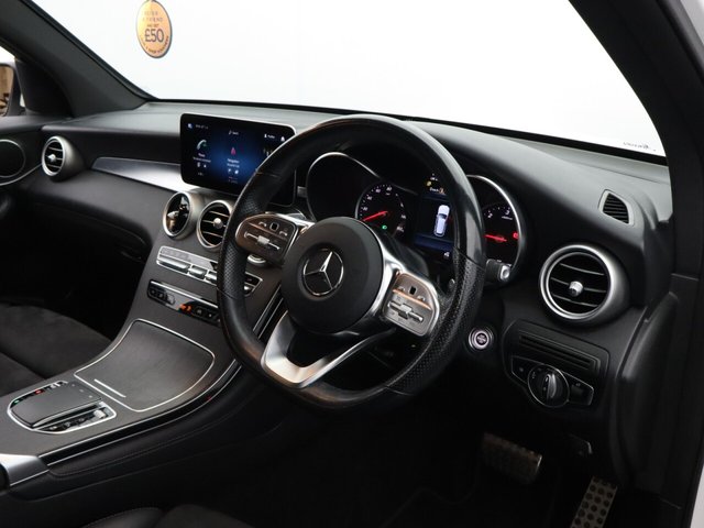 2020 Mercedes-Benz Glc 2L Amg Line 5dr - Photo 12