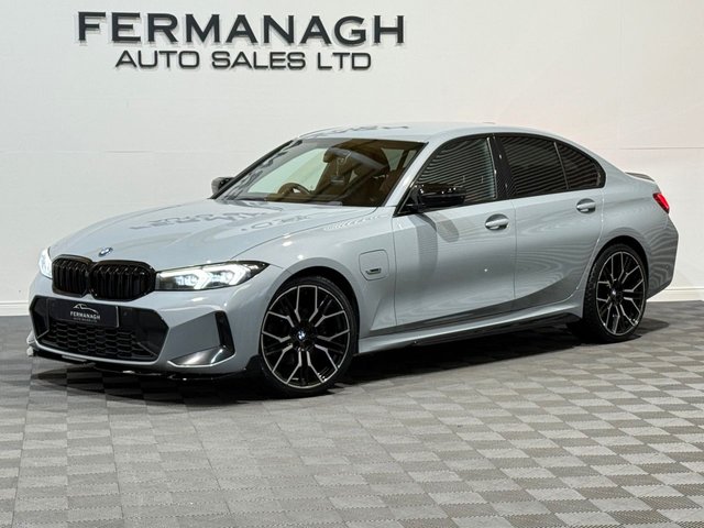 View our BMW 3 SERIES