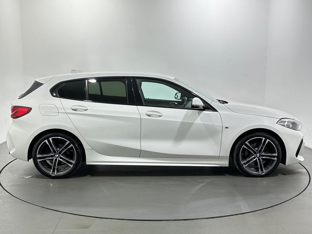 2020 BMW 1 Series - Photo 9