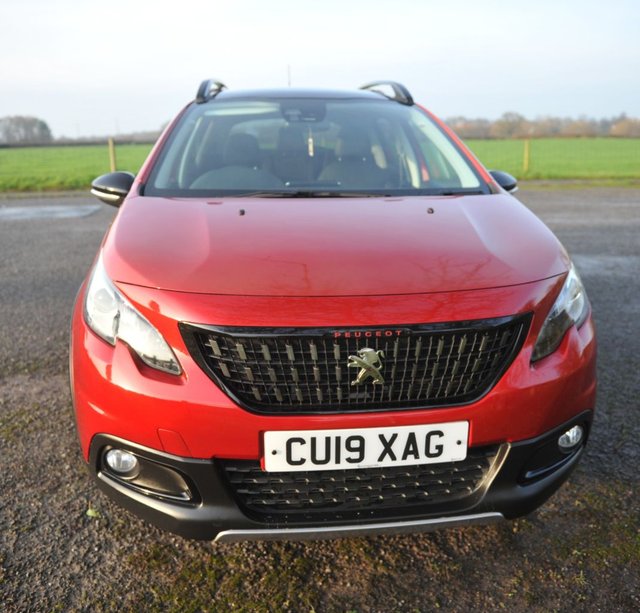 2019 PEUGEOT 2008 - Photo 2