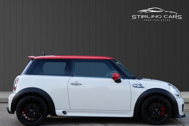 2011 MINI Hatch 1.6L John Cooper Works 3dr - Photo 4