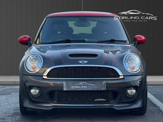 2011 MINI Hatch 1.6L John Cooper Works 3dr - Photo 3