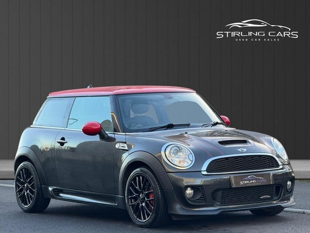 2011 MINI Hatch 1.6L John Cooper Works 3dr - Photo 2
