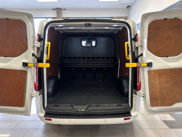 2022 Ford Transit Custom 2L Limited 5dr - Photo 10