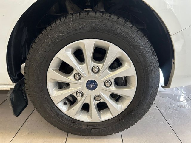 2022 Ford Transit Custom 2L Limited 5dr - Photo 9