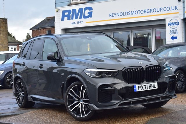 View our BMW X5 3.0 45e 24kWh M Sport SUV PETROL PLUG IN HYBRID AUTOMATIC X-DRIVE 394ps HEAD UP DISPLY | SKY LOUNGE PAN ROOF | MERINO IVORY LEATHER | 22" ALLOYS | PEARL GREY METALLIC | PRO SPORT PACK | TECH PACK | HEATED STEERING WHEEL | HEATED AND COOLED CUPHOLDERS | HEATED REAR SEATS | ELECTRIC TAILGATE | HARMON KARDON SOUND SYSTEM | | OVER &pound;15000 OF FACTORY EXTRAS