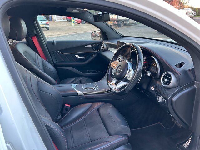 2020 Mercedes-Benz GLC - Photo 2