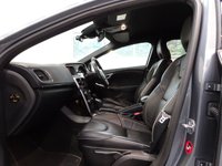 USED 2017 67 VOLVO V40 1.5 T3 R-Design Pro Hatchback 5dr Petrol Auto Euro 6 (s/s) (152 ps) SAT NAV-HTD LEATHER-BLUETOOTH