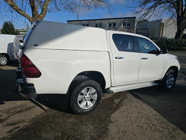 2018 TOYOTA HI-LUX - Photo 11