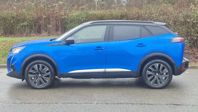 2022 PEUGEOT E-2008 - Photo 2