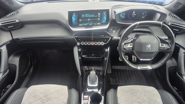 2022 PEUGEOT E-2008 - Photo 9