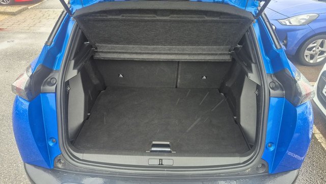 2022 PEUGEOT E-2008 - Photo 11