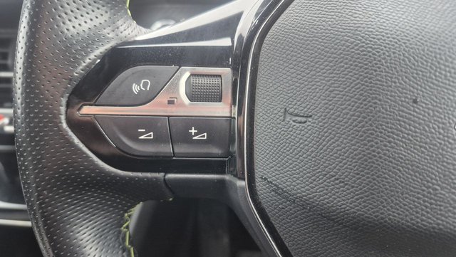 2022 PEUGEOT E-2008 - Photo 12