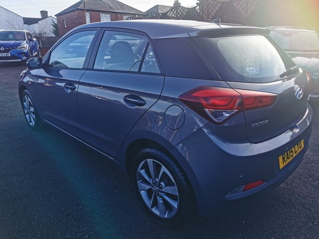 2015 HYUNDAI I20 - Photo 4