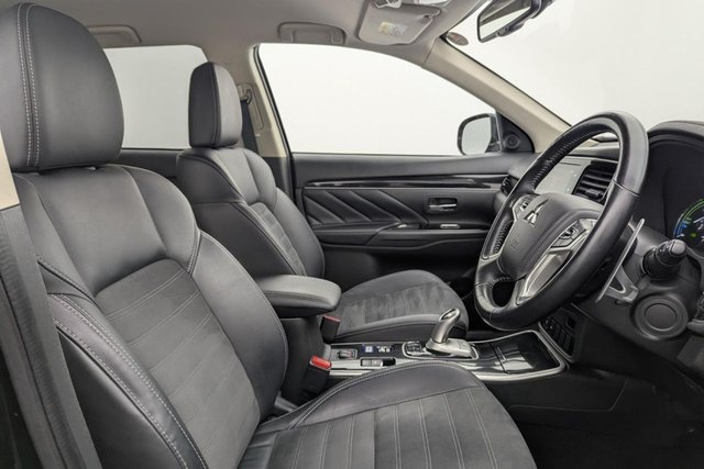 2019 Mitsubishi Outlander 2.4L Juro 5dr - Photo 3