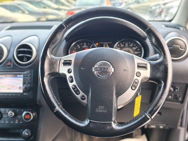 2013 NISSAN QASHQAI+2 - Photo 3