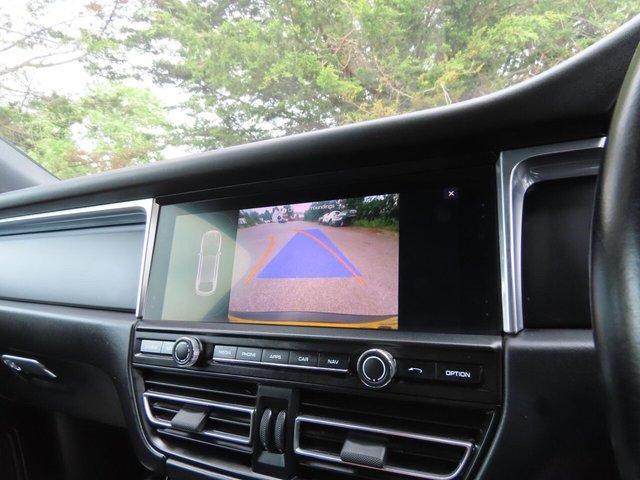 2018 PORSCHE MACAN - Photo 12