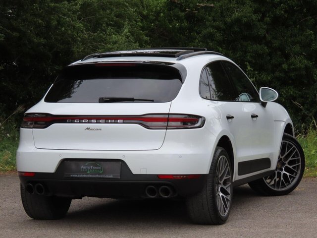 2018 PORSCHE MACAN - Photo 5