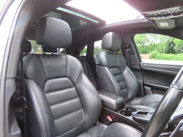 2018 PORSCHE MACAN - Photo 9