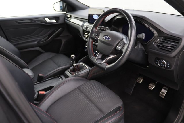 2021 Ford Focus 1L St-Line X Edition 5dr - Photo 10