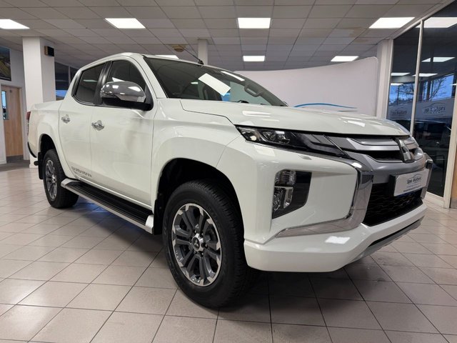 View our Mitsubishi L200 2.2 DI-D DC Barbarian Pickup Double Cab 4dr Diesel Manual 4WD Euro 6 (s/s) (150 ps)