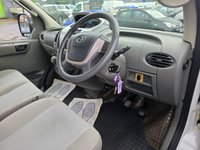 USED 2020 20 LDV V80 2.5 Eco-D LWB Luton with tail lift, 52,700 miles, 1 owner, Euro 6 diesel, 6 Speed Manual, A/C, Bluetooth, ULEZ compliant. Plus VAT @ 20%! This 2020 LDV V80 boasts a full service history, with its last service completed on 25th October 2025 at 52,601 miles, offering excellent provenance. This 2.5 Eco-D LWB Euro 5 derivative is powered by a 2.5 litre diesel engine producing 134 bhp. It comes equipped with front air conditioning and an FM-AM-MP3 player with Bluetooth connectivity. A 12 month MOT will be provided on purchase, and the vehicle is covered by a 3 month warranty.  The 2.5 Eco-D engine in this LDV V80 provides a strong perf