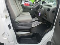 USED 2020 20 LDV V80 2.5 Eco-D LWB Luton with tail lift, 52,700 miles, 1 owner, Euro 6 diesel, 6 Speed Manual, A/C, Bluetooth, ULEZ compliant. Plus VAT @ 20%! This 2020 LDV V80 boasts a full service history, with its last service completed on 25th October 2025 at 52,601 miles, offering excellent provenance. This 2.5 Eco-D LWB Euro 5 derivative is powered by a 2.5 litre diesel engine producing 134 bhp. It comes equipped with front air conditioning and an FM-AM-MP3 player with Bluetooth connectivity. A 12 month MOT will be provided on purchase, and the vehicle is covered by a 3 month warranty.  The 2.5 Eco-D engine in this LDV V80 provides a strong perf