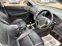 USED 2008 08 HYUNDAI I30 1.6 CRDi Premium Hatchback 5dr Diesel Manual Euro 4 (115 ps) 