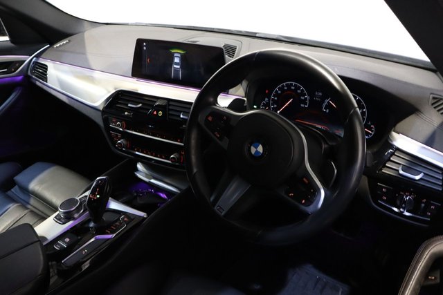 2019 BMW 5 SERIES - Photo 12