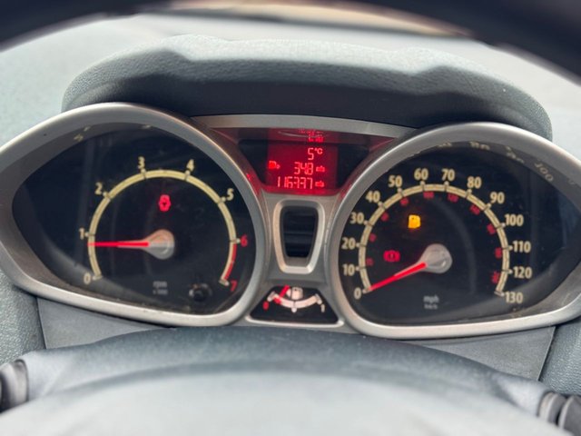 2008 Ford Fiesta 1.4L Titanium 3dr - Photo 2