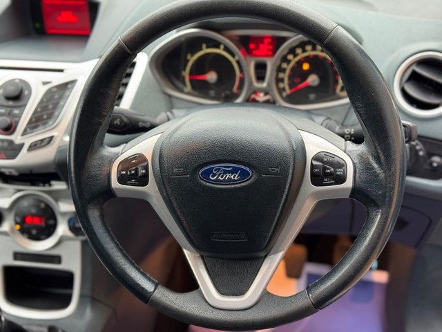 2008 Ford Fiesta 1.4L Titanium 3dr - Photo 5