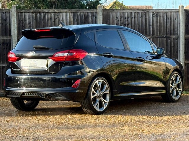 2019 Ford Fiesta - Photo 3