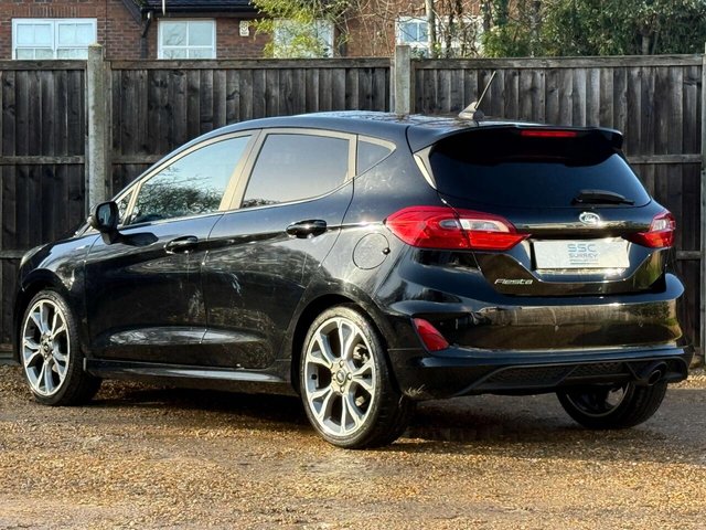 2019 Ford Fiesta - Photo 4